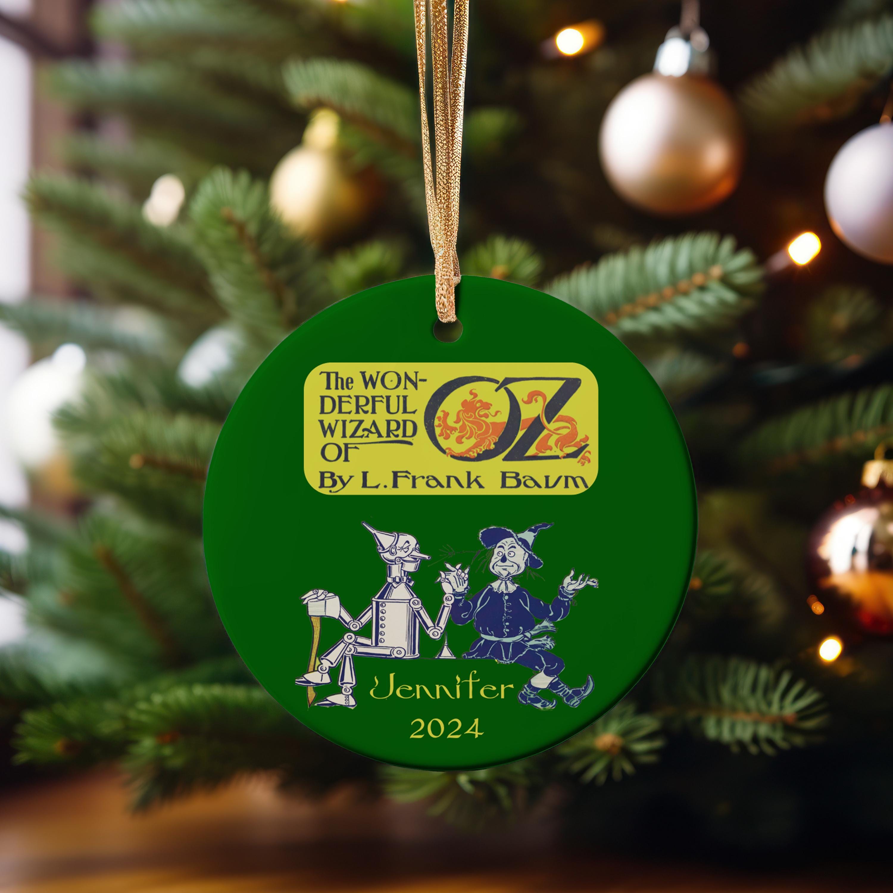 Personalized Wizard of Oz Ornament 2025, Classic Tinman & Scarecrow Design with Quote by L. Frank Baum, Custom Christmas Gift for Book Lover