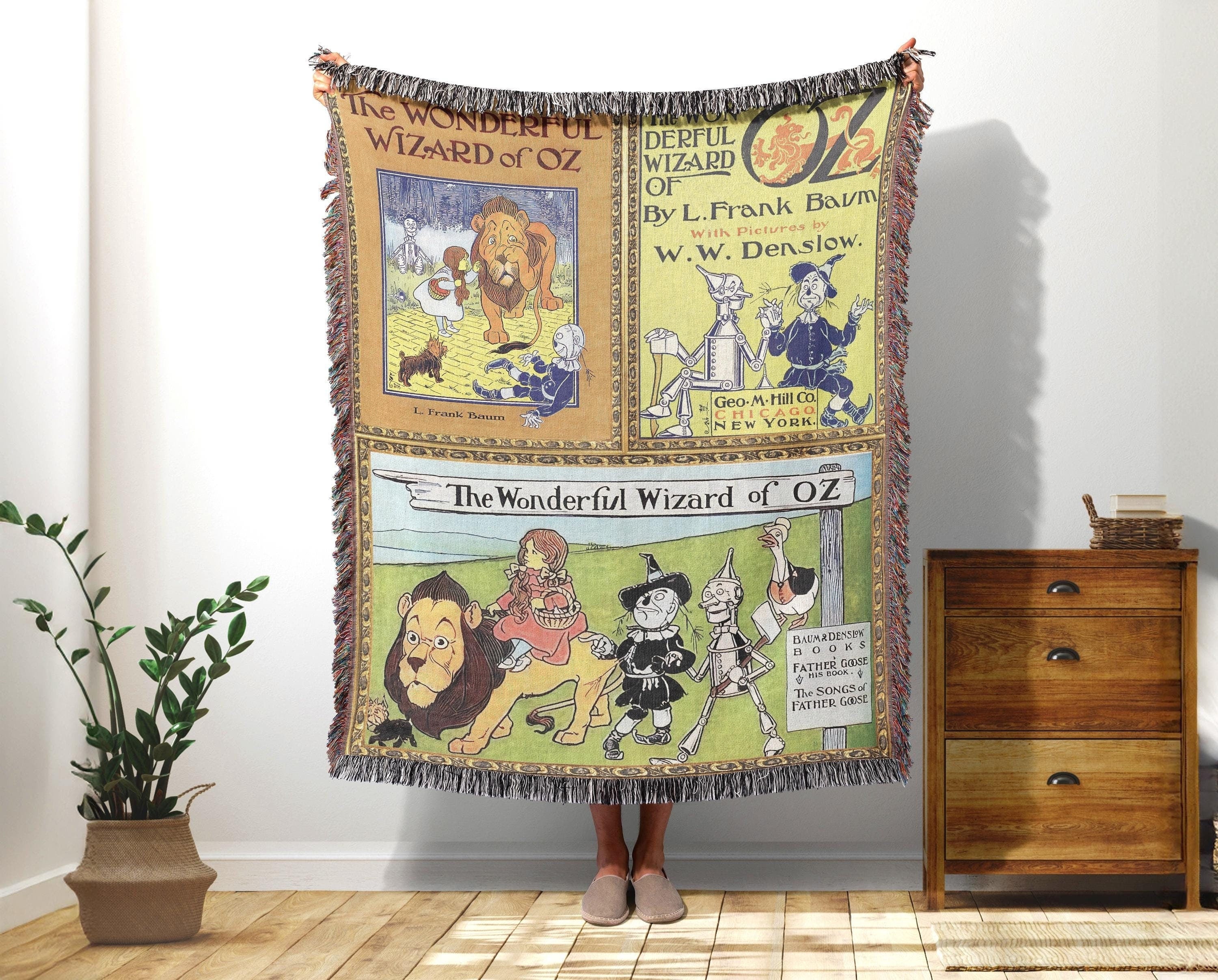 Wonderful Wizard of Oz Vintage Book Covers Woven Blanket Gift, Classic Wizard of Oz Tapestry, Retro Oz Movie Fans Blanket Present